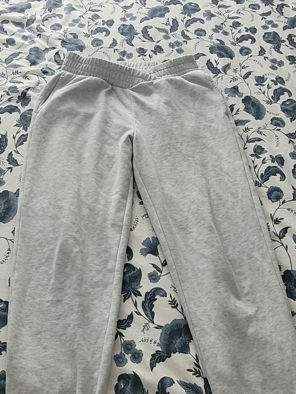 Girls' Light Gray Sweatpants - Comfortable Kids Bottoms